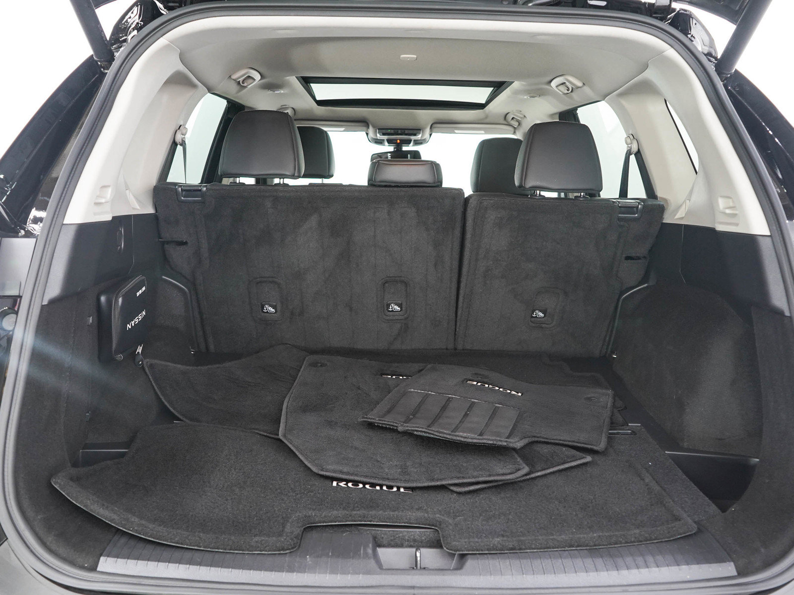 Used 2023 Nissan Rogue SL w/ SL Premium Package AWD/4WD image 9