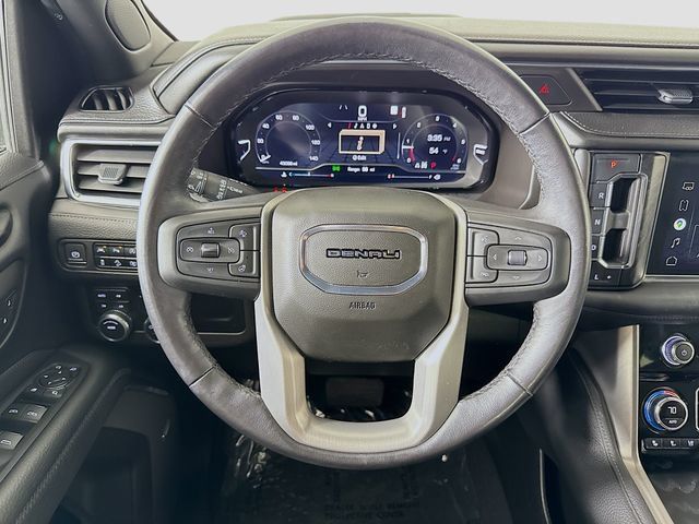 Used 2022 GMC Yukon Denali AWD/4WD image 11
