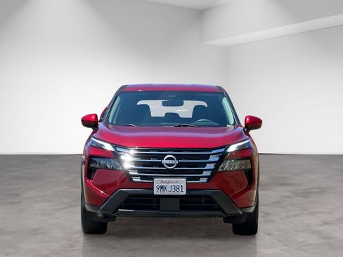 Used 2024 Nissan Rogue SV FWD image 9