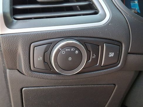 Used 2023 Ford Edge SE w/ Black Appearance Package AWD/4WD image 25