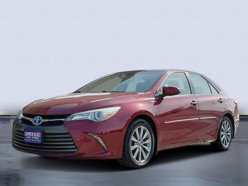 Used 2015 Toyota Camry XLE w/ Moonroof Package image 1