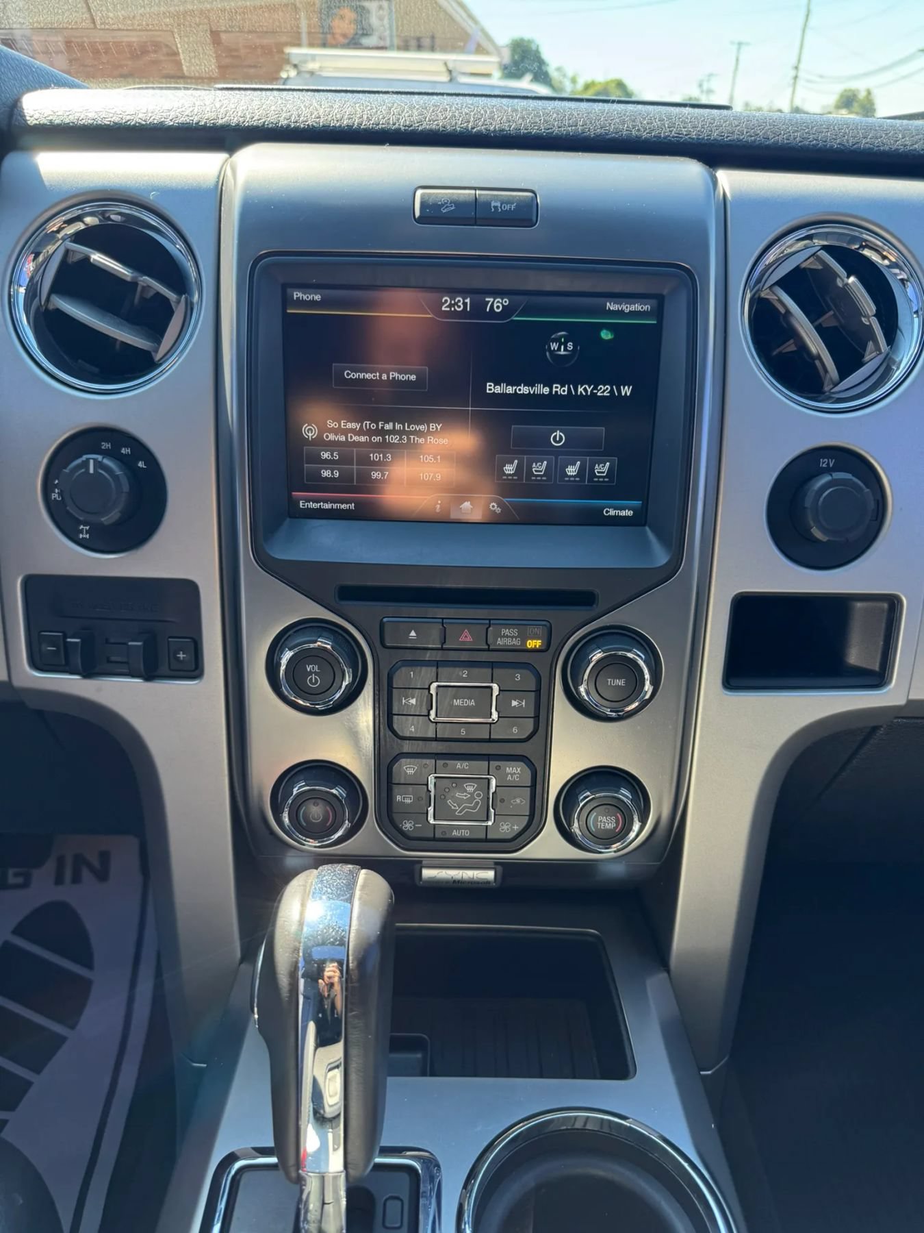 Used 2014 Ford F150 FX4 w/ Equipment Group 402A Luxury AWD/4WD image 51