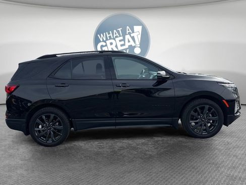 Used 2022 Chevrolet Equinox RS w/ RS Leather Package FWD image 2