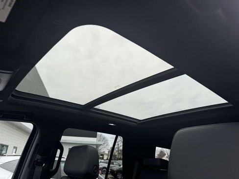 Used 2023 Chevrolet Tahoe LT w/ LT Signature Plus Package image 19