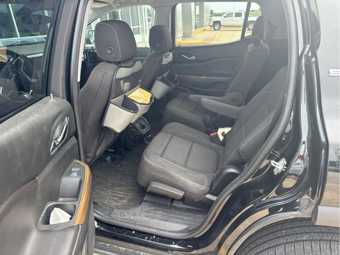 Used 2017 GMC Acadia SLE w/ Driver Alert Package I FWD image 9