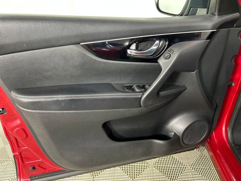 Used 2018 Nissan Rogue Sport SL w/ SL Premium Package AWD/4WD image 11