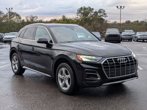 Used 2021 Audi Q5 Premium w/ Convenience Package image 11