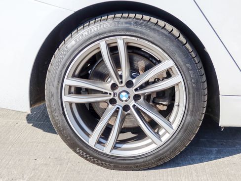 Used 2018 BMW 640i Gran Turismo xDrive AWD/4WD image 30