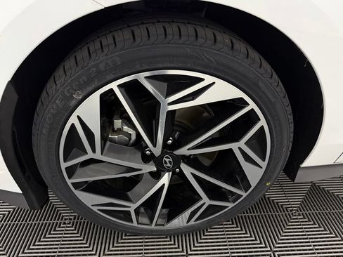 Used 2024 Hyundai Ioniq 6 SEL RWD image 12