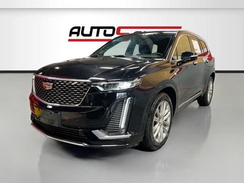Used 2024 Cadillac XT6 Premium Luxury w/ Technology Package AWD/4WD image 3