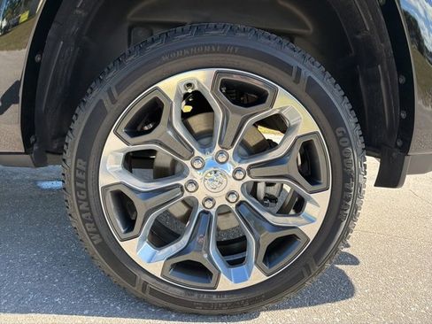 Used 2021 RAM 1500 Limited image 9