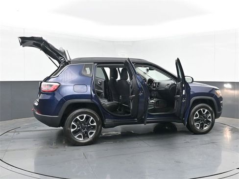 Used 2019 Jeep Compass Trailhawk image 46