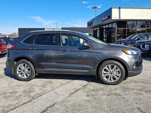 Used 2019 Ford Edge Titanium image 8