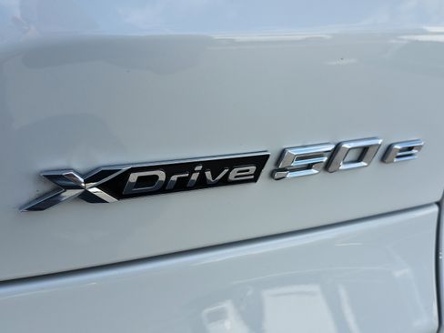 Certified 2024 BMW X5 xDrive50e w/ M Sport Package image 17