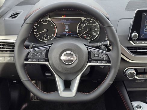 New 2025 Nissan Altima 2.5 SR image 14