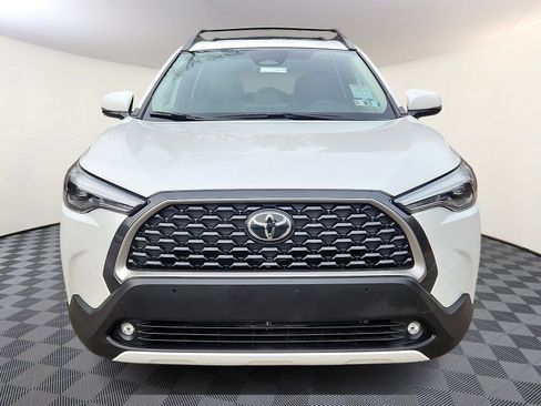 Certified 2023 Toyota Corolla Cross XLE image 2