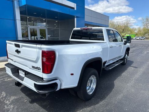 New 2026 Chevrolet Silverado 3500 High Country w/ High Country Premium Package AWD/4WD image 14