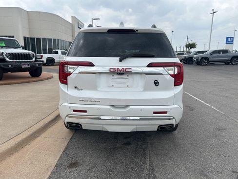 Used 2021 GMC Acadia Denali w/ Denali Technology Package FWD image 6