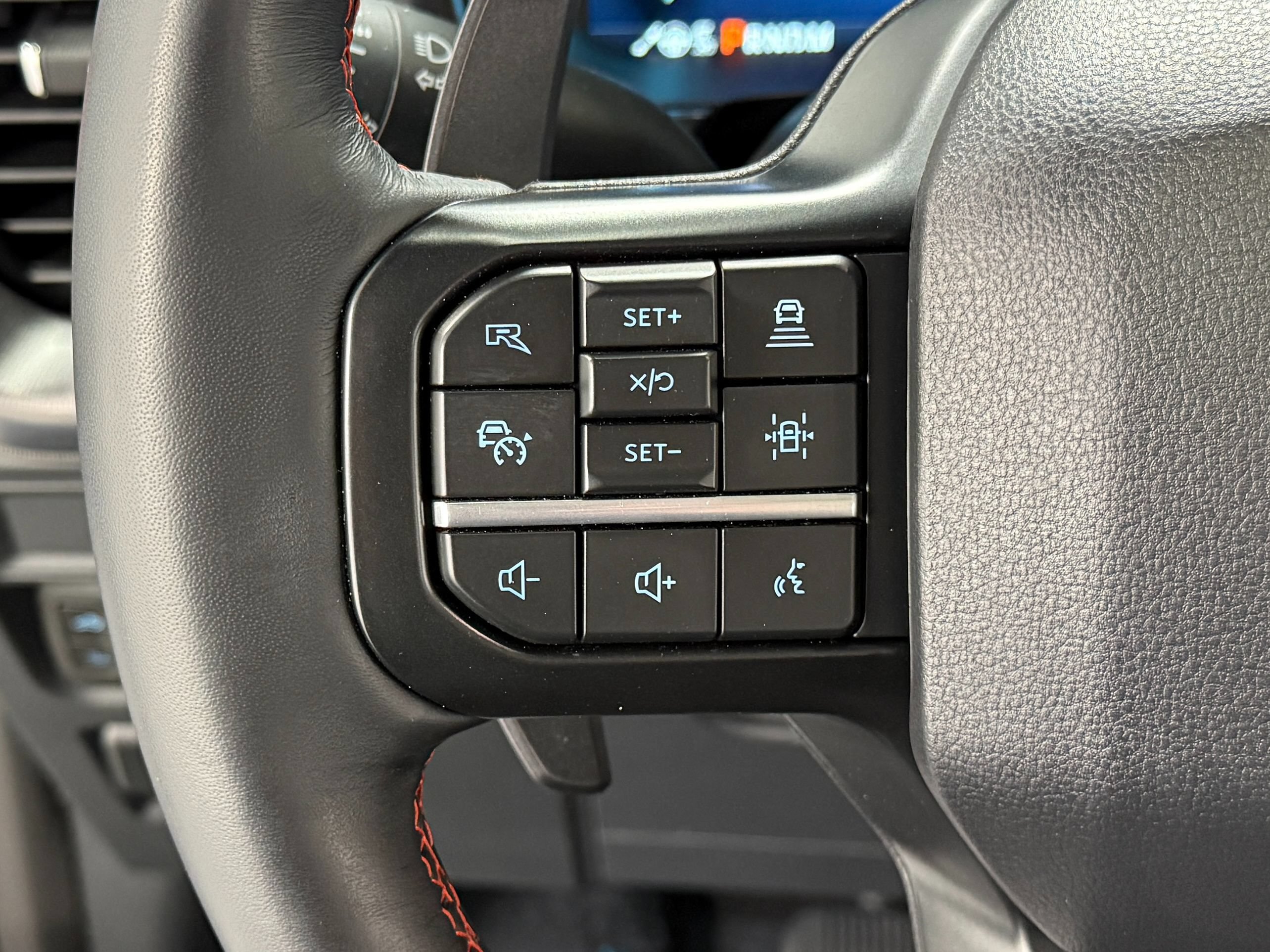 Used 2025 Ford F150 Raptor AWD/4WD image 23