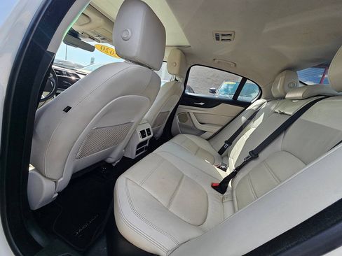 Used 2020 Jaguar XE S RWD image 9