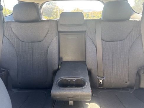 Used 2019 Hyundai Santa Fe SEL w/ Cargo Package image 8