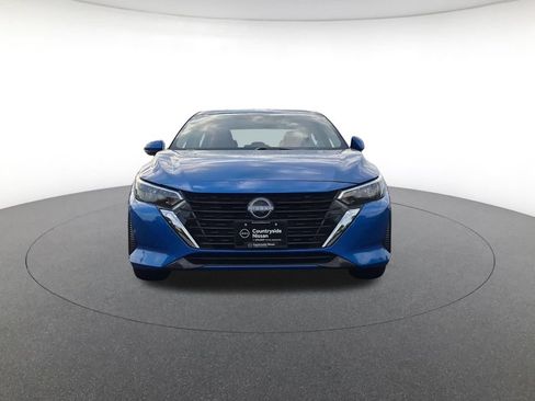 Used 2025 Nissan Sentra SV w/ SV Premium Package FWD image 2