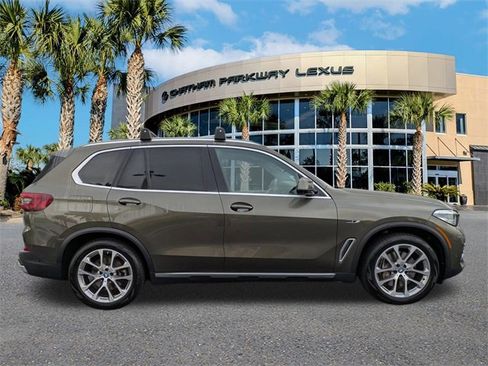 Used 2022 BMW X5 xDrive45e image 4