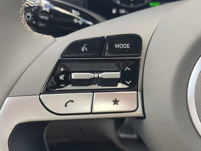 New 2025 Hyundai Elantra SEL FWD image 23