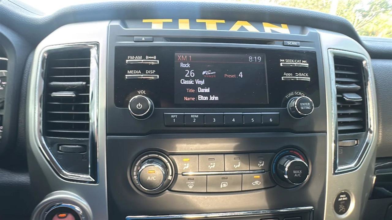 Used 2017 Nissan Titan SV RWD image 40