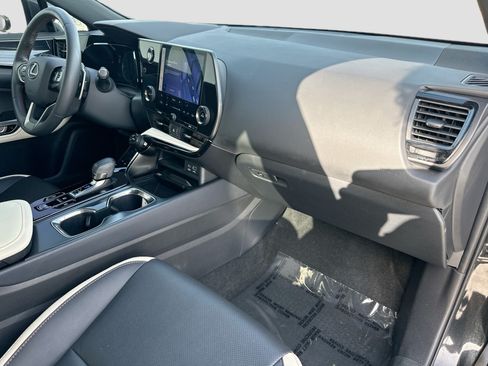 Used 2023 Lexus NX 250 FWD w/ Towing Package (2000 Lbs) image 28