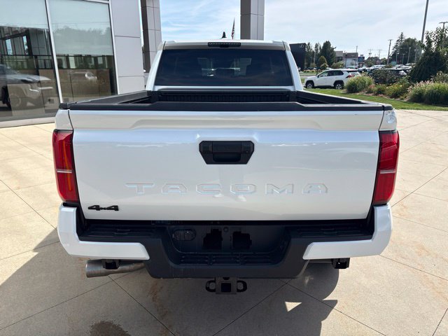 Used 2025 Toyota Tacoma TRD Sport AWD/4WD image 8