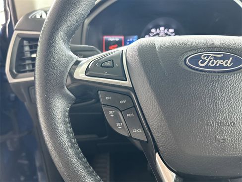 Used 2023 Ford Edge SEL image 17