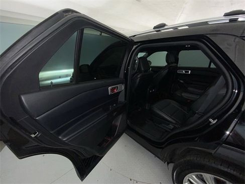 Used 2020 Ford Explorer Limited w/ Class III Trailer Tow Package image 23