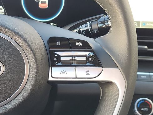 New 2026 Hyundai Elantra Limited FWD image 30