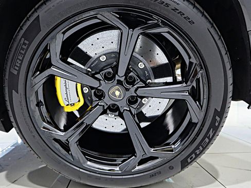 Used 2025 Lamborghini Urus S AWD/4WD image 49