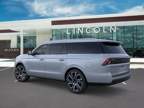 New 2026 Lincoln Navigator L Reserve AWD/4WD image 4