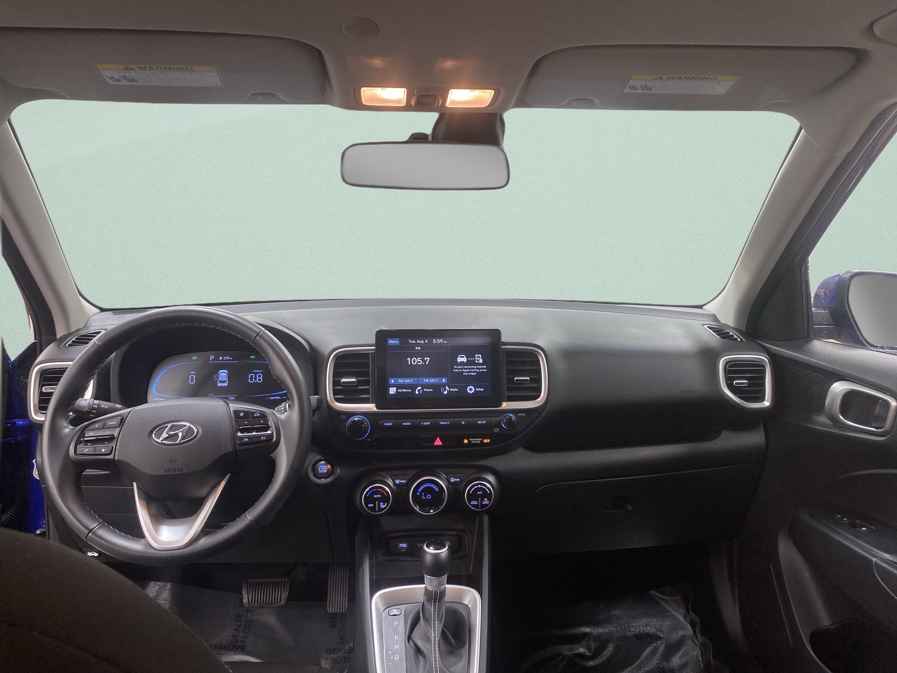 Used 2025 Hyundai Venue SEL FWD image 15