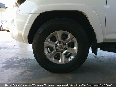 Used 2018 Toyota 4Runner SR5 Premium image 49