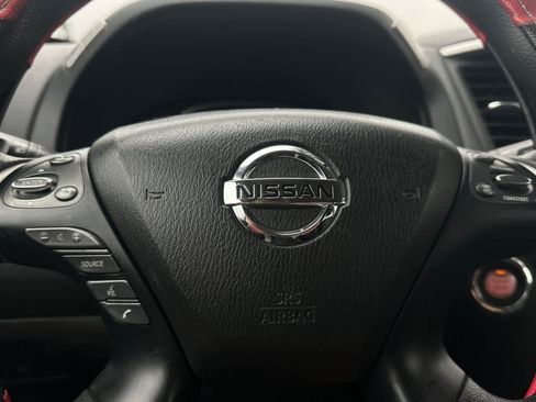 Used 2019 Nissan Pathfinder S image 25