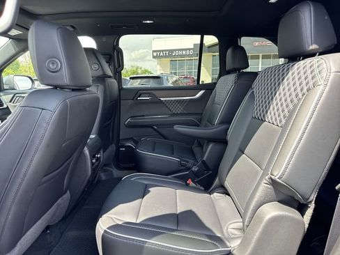 New 2026 GMC Acadia Denali w/ Super Cruise Package AWD/4WD image 9