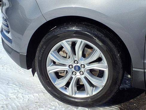 Used 2022 Ford Edge Titanium image 16