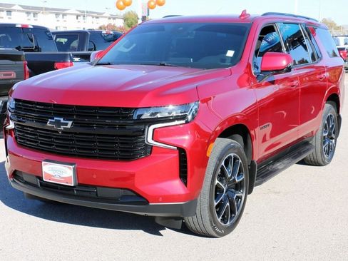 Used 2024 Chevrolet Tahoe RST w/ Luxury Package image 2