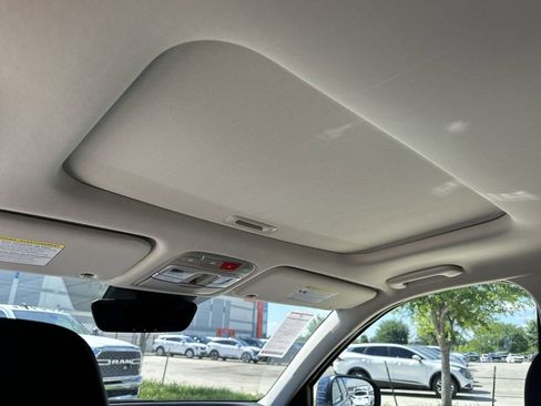 New 2025 Kia Telluride S image 17