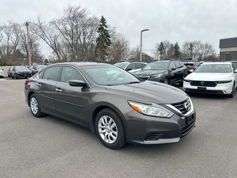 Used 2016 Nissan Altima 2.5 S w/ Power Driver Seat Package image 15