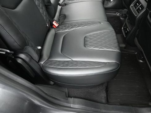 Certified 2024 Ford Edge Titanium AWD/4WD image 26
