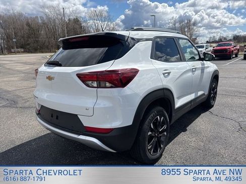 Used 2023 Chevrolet TrailBlazer LT image 3