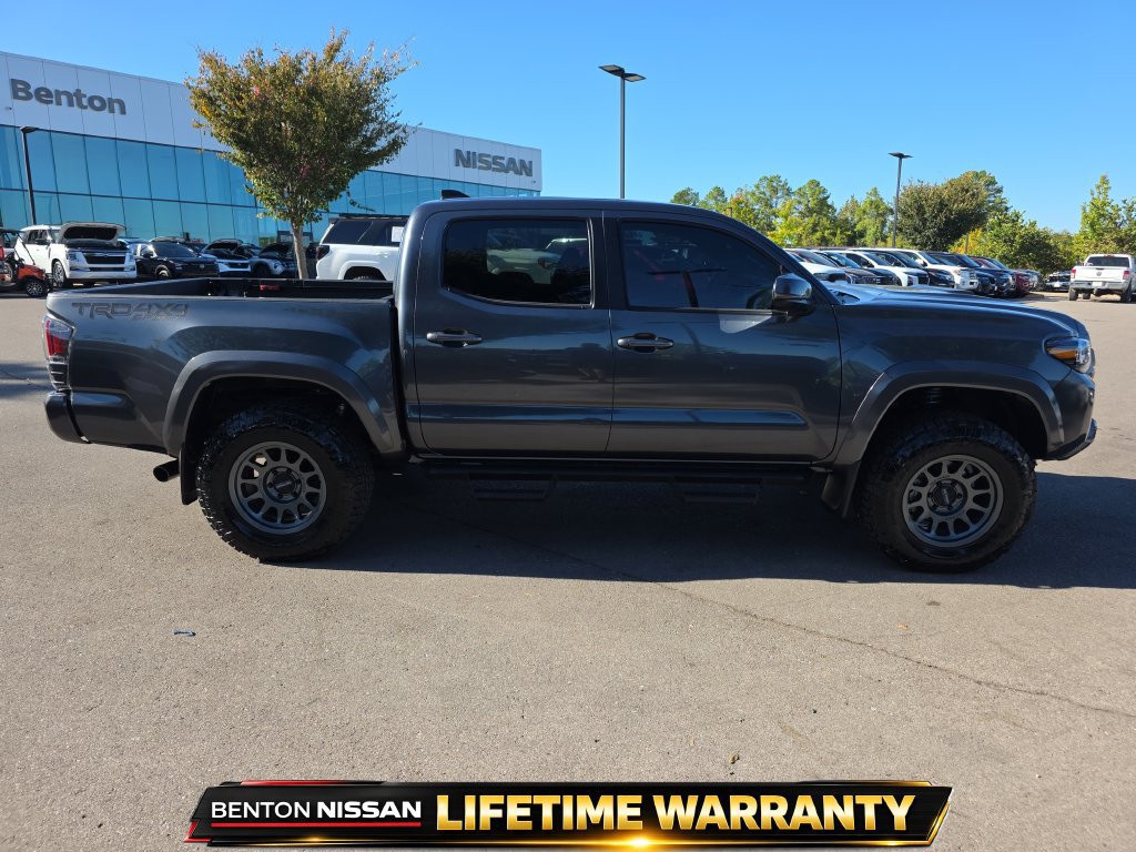 Used 2022 Toyota Tacoma TRD Sport w/ Technology Package AWD/4WD image 11