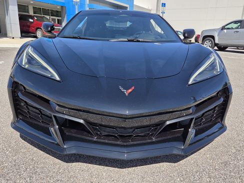 Used 2025 Chevrolet Corvette Z06 RWD image 8