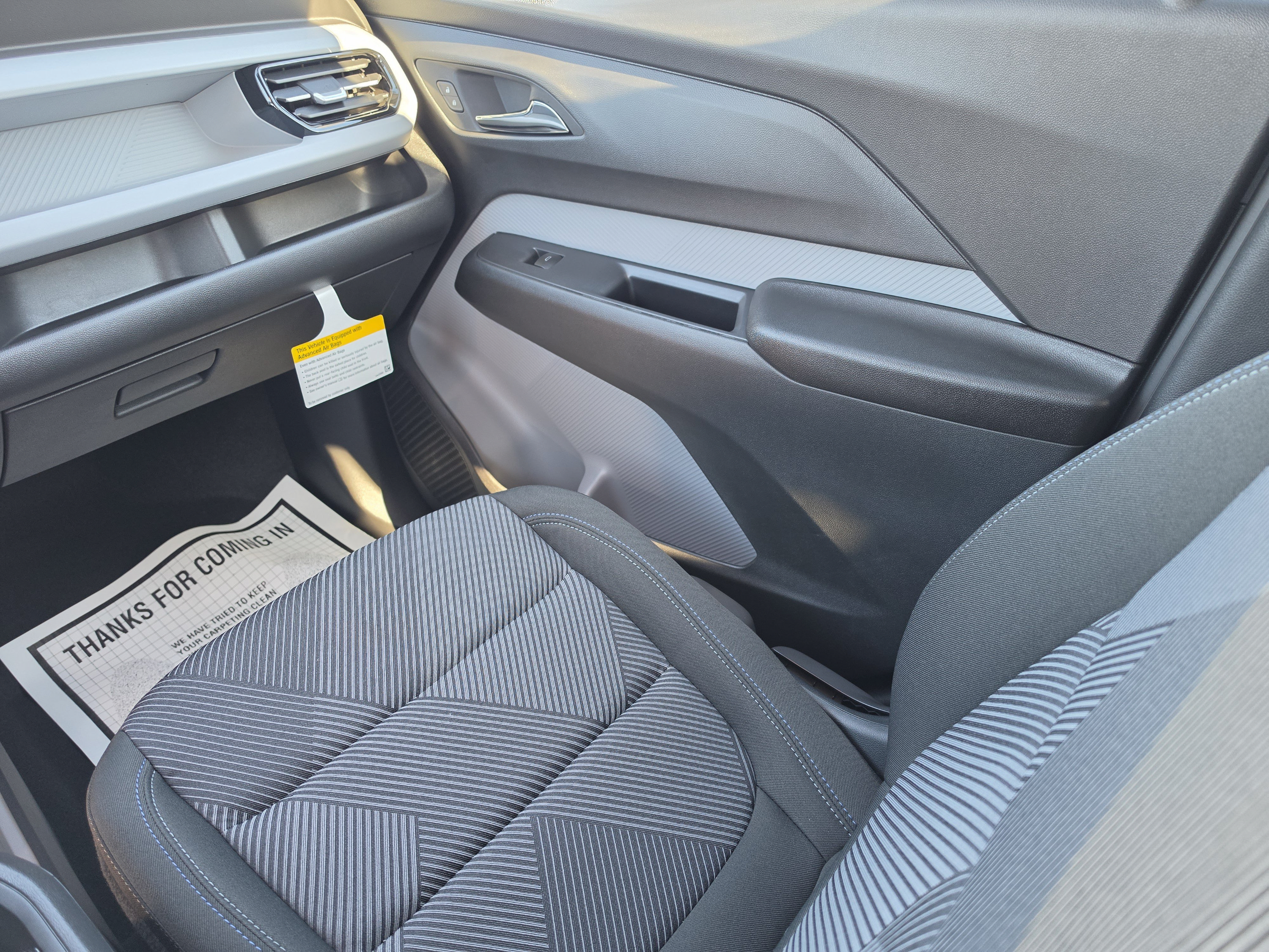 New 2027 Chevrolet Bolt LT FWD image 20