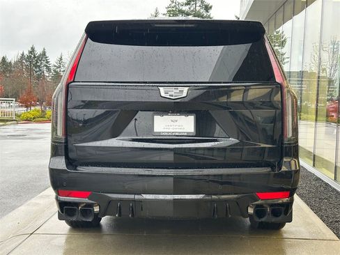 Certified 2023 Cadillac Escalade V w/ Heavy-Duty Trailer Package image 4